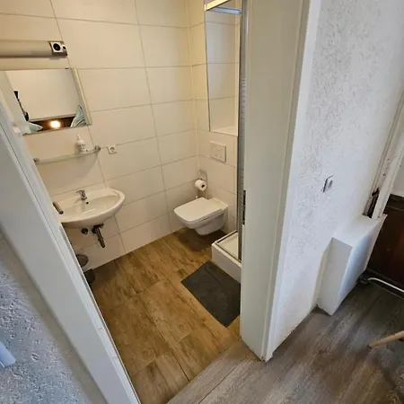 Hotel&hostel Hotel *