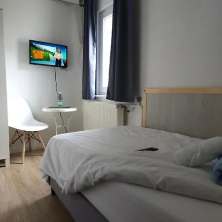 Hotel&hostel Hotel *